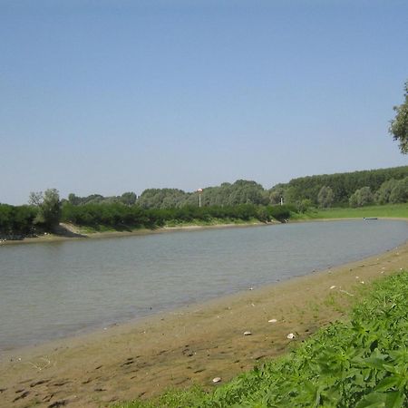 Hostiliae Ciminiera Hotel Ostiglia Екстер'єр фото