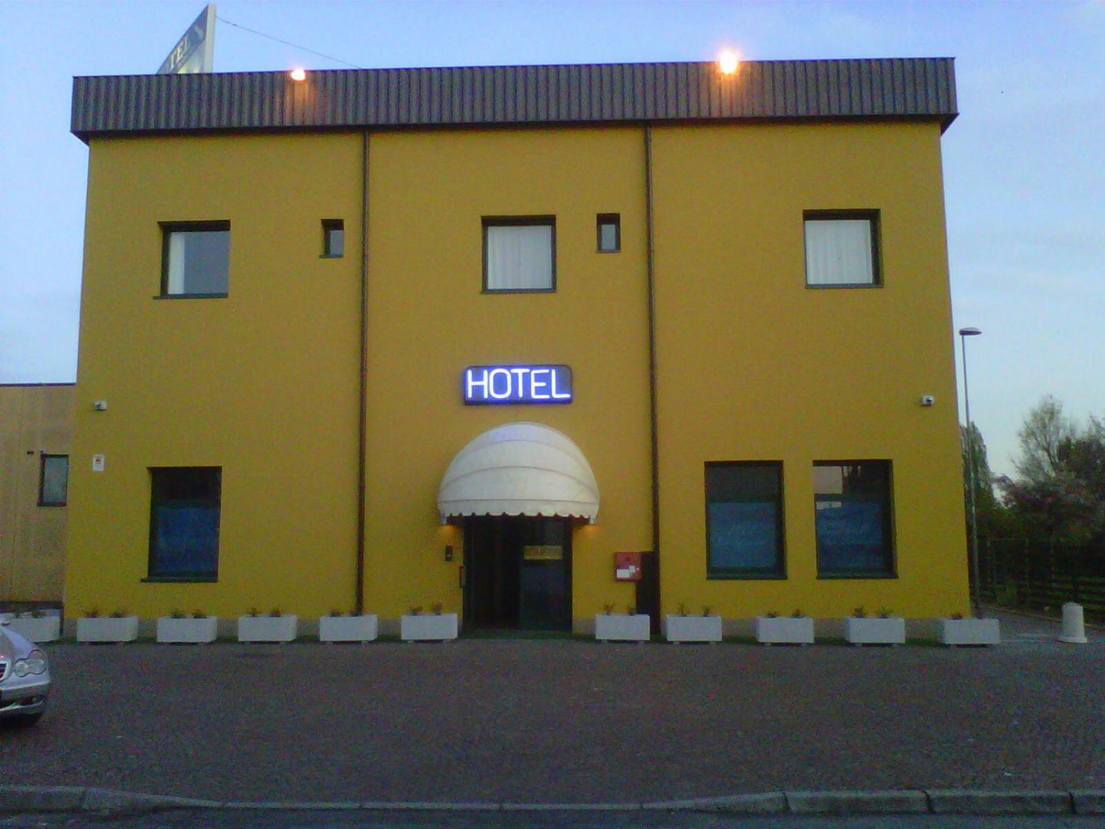 Hostiliae Ciminiera Hotel Ostiglia Екстер'єр фото
